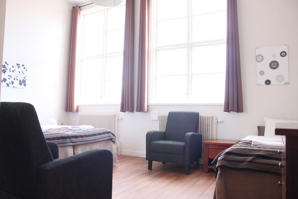 Guesthouse Eleven Hotel Arvika Bagian luar foto